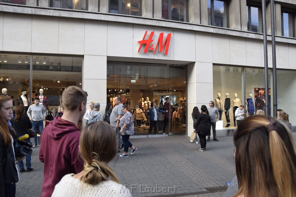 Bombendrohung H-M Koeln Mitte Schildergadde P02.JPG - Miklos Laubert